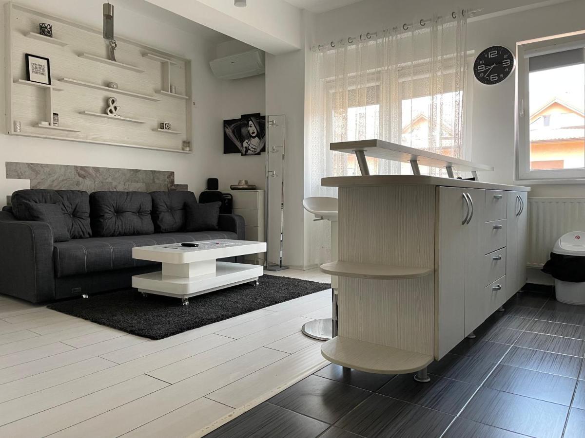 Militari Apartment *